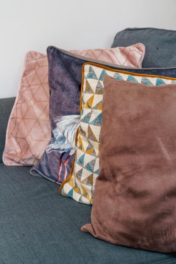 Апартаменты Cosy Flat Right Opp Tube Station Лондон Экстерьер фото