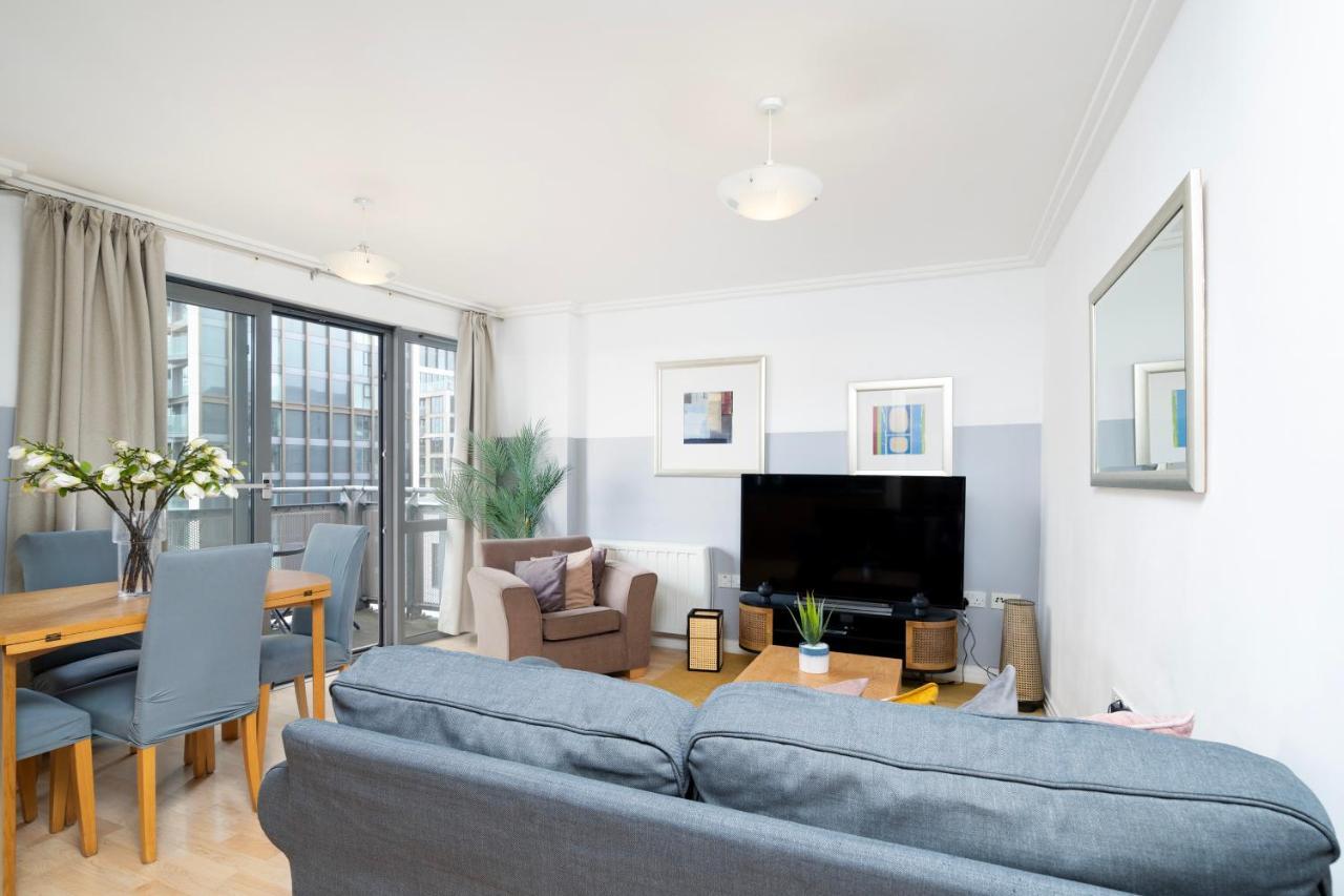 Апартаменты Cosy Flat Right Opp Tube Station Лондон Экстерьер фото